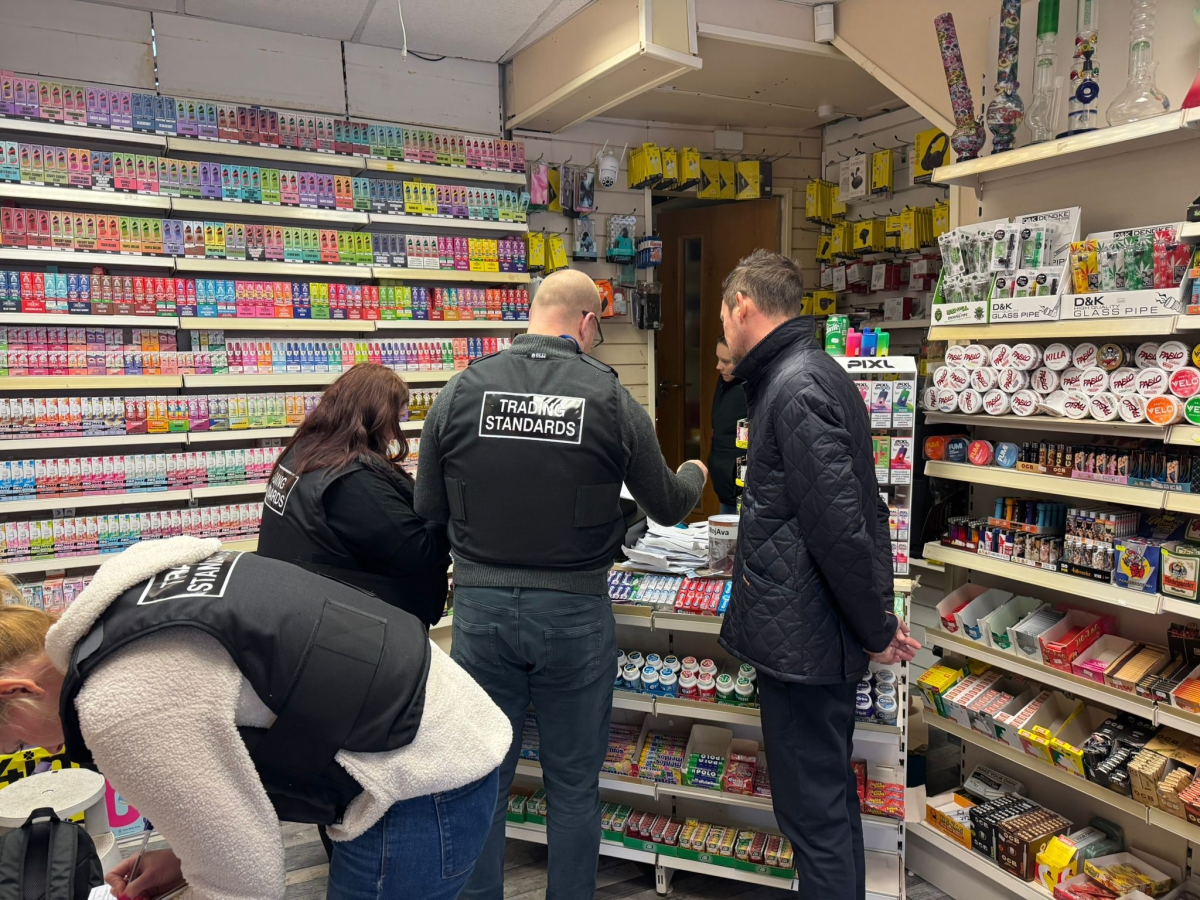 UK Proposes Stricter Vape Packaging Rules as Retailers Warn of £330 Million Impact