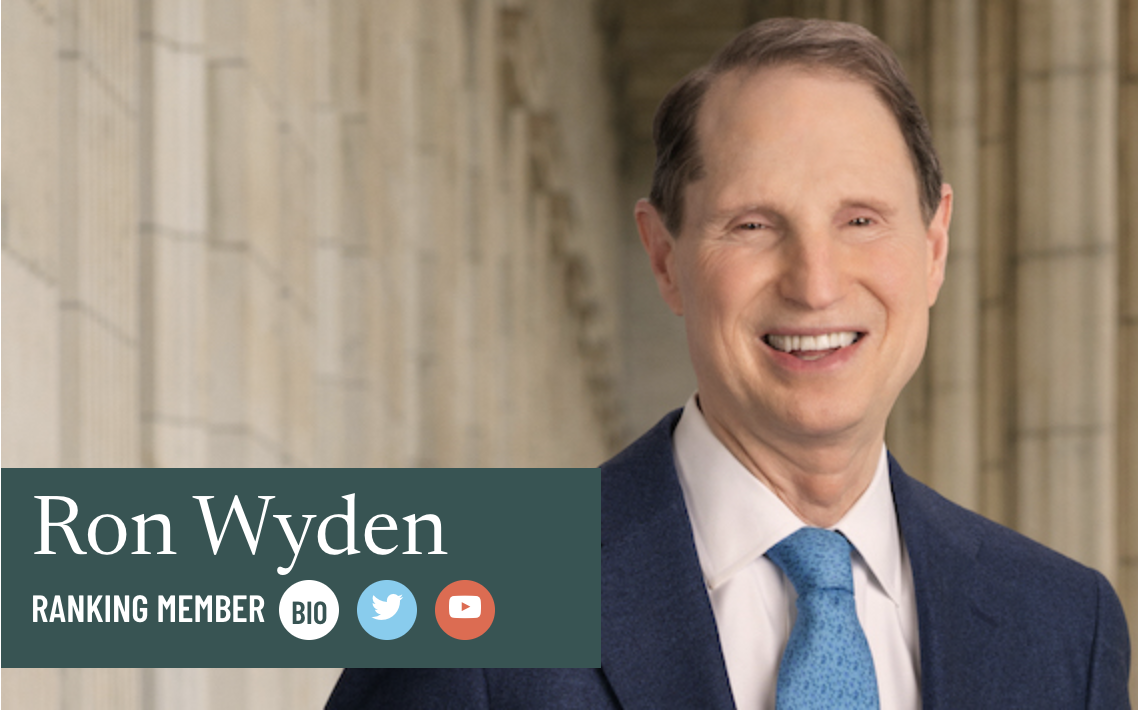 Senate Democrat Wyden Probes Trump Administration Vape Policy Shift, Seeks Records From HHS and Reynolds American